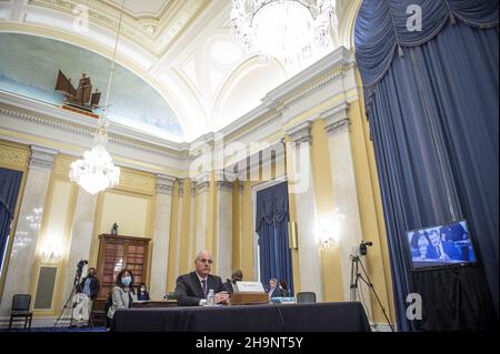 Michael Bolton, inspecteur général, police du Capitole des États-Unis, comparaît devant une audience du Comité sénatorial sur le Règlement et l'administration pour examiner la police du Capitole des États-Unis à la suite de l'attaque du 6th janvier sur le Capitole, dans le bureau du Sénat Russell à Washington, DC, États-Unis, le mardi 7 décembre,2021. Photo de Rod Lamkey/CNP/ABACAPRESS.COM Banque D'Images