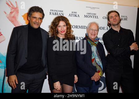 Directeur Aurelie Saada, Damien Chapelle, Bernard Murat, Pascal Elbe assister à la première de Rose qui s'est tenue au cinéma Pathe Weppler à Paris, France, le 7 décembre 2021.Photo de David Boyer/ABACAPRESS.COM Banque D'Images