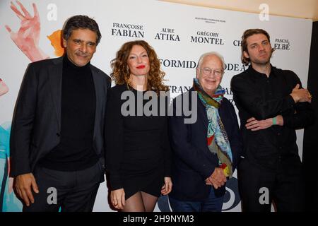 Directeur Aurelie Saada, Damien Chapelle, Bernard Murat, Pascal Elbe assister à la première de Rose qui s'est tenue au cinéma Pathe Weppler à Paris, France, le 7 décembre 2021.Photo de David Boyer/ABACAPRESS.COM Banque D'Images