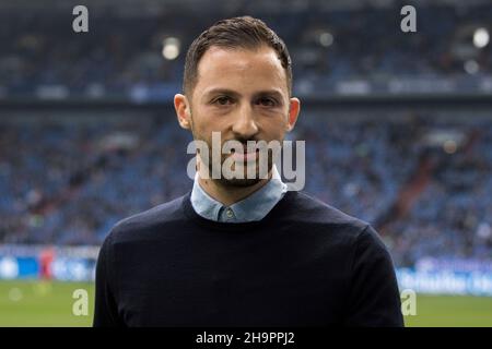 Gelsenkirchen, Allemagne.08th décembre 2021.Domenico TEDESCO est censé être un entraîneur à RB Leipzig.Archive photo: Domenico TEDESCO (entraîneur, GE), portrait en demi-longueur, football 1st Bundesliga, 24th jumelage,FC Schalke 04 (GE) - Fortuna Dusseldorf (D) 0: 4, on 02.03.2019 à Gelsenkirchen/Allemagne. VÇ€ crédit: dpa/Alay Live News Banque D'Images