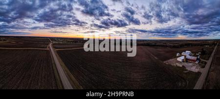 Terres agricoles rurales du wisconsin d'en haut avec vue panoramique Banque D'Images