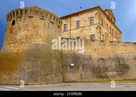 Offida, ville historique de la province d'Ascoli Piceno, Marche, Italie Banque D'Images