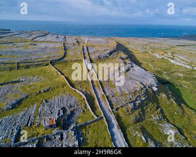 Vue aérienne, panier paysage, Aran Islands, Inishmore (Inis Mor), Comté Galway,Irlande Banque D'Images