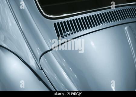 Izmir, Turquie - 21 juin 2021 : gros plan d'une voiture bleue de coléoptère Volkswagen produite en 1963.Éditorial tourné à Izmir Turquie. Banque D'Images