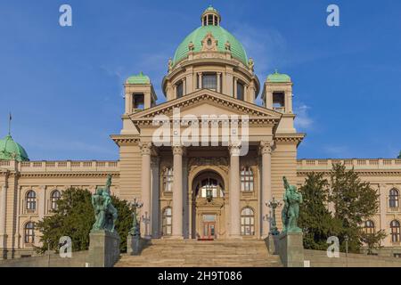 Entrée principale du bâtiment de l'Assemblée nationale de la République de Serbie Banque D'Images