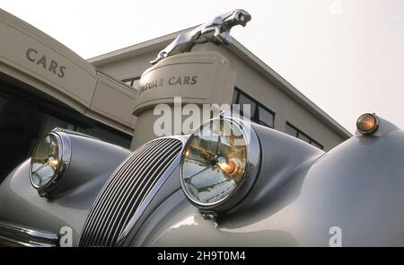 1954 Jaguar XK120 à l'usine Jaguar Browns Lane 1994 Banque D'Images