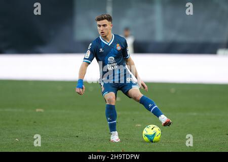 Madrid, Espagne.5th décembre 2021.Adria Pedrosa (Espanyol) football : Espagnol 'la Liga Santander' match entre Rayo Vallecano 1-0 RCD Espanyol de Barcelona à l'Estadio de Vallecas à Madrid, Espagne .Crédit: Mutsu Kawamori/AFLO/Alay Live News Banque D'Images