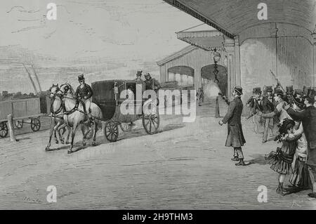 Victoria I du Royaume-Uni (1819-1901).Tentative d'Assasination sur la reine Victoria, le 2 mars 1882.Le Scotsman Roderick Maclean a tiré sur la Reine alors qu'elle quittait la Royal Station de Windsor dans une voiture, accompagnée de la princesse Beatrice.Illustration de J. Comba.Gravure de Rico.La Ilustración Española y Americana, 1882. Banque D'Images