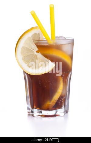 cuba libre, cola, cocktail, glace, classique,citron, paille, glaçons, noir, ingrédients,Cuba, boisson longue, été, libre, tige,froid, rempli, boisson, de Banque D'Images