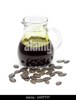 Huile de graines, huile de graines de citrouille, huile pour salade, Styrie, carafe,Vert, Autriche, typique, pot, huile,isolé, verre, debout, en option, liquide,transparent, blanc Banque D'Images