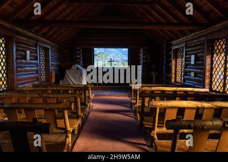 Chapelle de la Transfiguration épiscopale dans le parc national de Grand Teton, Wyoming - vue intérieure Banque D'Images