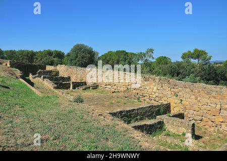 Ville ibérique d'Ullastret dans la région de Baix Empordà, province de Gerona, Catalogne, Espagne Banque D'Images