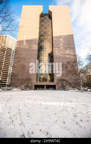 Minneapolis, États-Unis.08th décembre 2021.Un point de vue général du palais de justice du comté de Hennepin lors des arguments d'ouverture du procès de Kim Potter, le 8 décembre 2021, à Minneapolis, Minnesota.Photo de Chris Tuite/imageSPACE crédit: Imagespace/Alamy Live News Banque D'Images