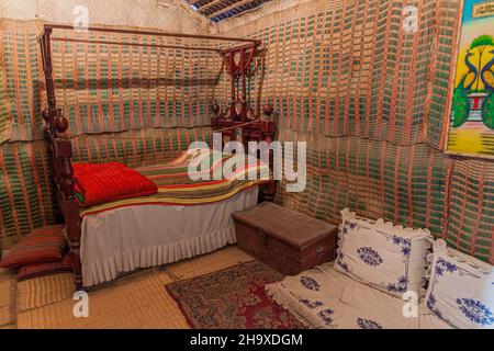 DUBAI, Émirats Arabes Unis - 18 JANVIER 2018 : exposition d'une habitation traditionnelle dans le musée de Dubaï, dans le fort Al Fahidi à Dubaï, Émirats Arabes Unis Banque D'Images