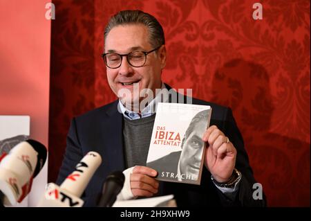 Vienne, Autriche.09th décembre 2021.HC Strache vous invite à la présentation de son livre « Das Ibiza Attenta ».Credit: Franz PERC / Alamy Live News Banque D'Images