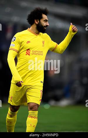 Milan, Italie.07 décembre 2021.Mohamed Salah du Liverpool FC gestuelle lors du match de football de l'UEFA Champions League entre l'AC Milan et le Liverpool FC.Credit: Nicolò Campo/Alay Live News Banque D'Images