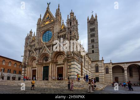 La cathédrale gothique de Sainte Marie de l'Assomption, une église catholique romaine de Sienne.Italie Banque D'Images