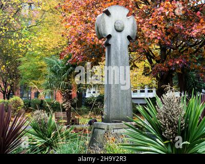 St Johns Gardens sur le site de l'église St Johns démoli 1931 Manchester Greater Manchester Angleterre Banque D'Images