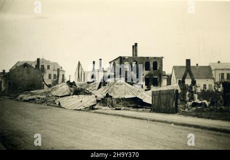 Deuxième Guerre mondiale WW2 des soldats allemands envahissent la Pologne - Narol, Pologne 09/20/1939 - ruines Banque D'Images