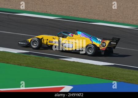 Marta Garcia dans la course de soutien du Grand Prix de Grande-Bretagne de la série W à Silverstone. Banque D'Images