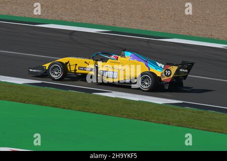 Marta Garcia dans la course de soutien du Grand Prix de Grande-Bretagne de la série W à Silverstone. Banque D'Images