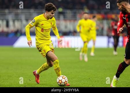 Milan, Italie.07th décembre 2021.NECO Williams du FC Liverpool en action pendant la phase de groupe de l'UEFA Champions League 2021/22 - match de football du groupe B entre l'AC Milan et le FC Liverpool au stade Giuseppe Meazza.(score final; AC Milan 1 - 2 Liverpool FC) (photo de Fabrizio Carabelli/SOPA Images/Sipa USA) Credit: SIPA USA/Alay Live News Banque D'Images