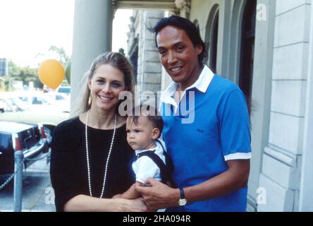 Lindsay Wagner Henry Kingi et Dorian Kingi Circa 1983 crédit: Ralph Dominguez/MediaPunch Banque D'Images