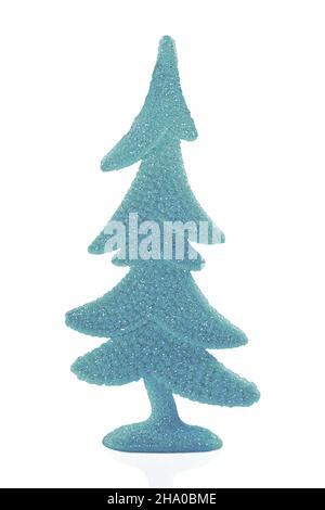 Arbre de Noël bleu brillant avec éclat sur fond blanc isolé.Nouvelle année.Elément de conception Banque D'Images