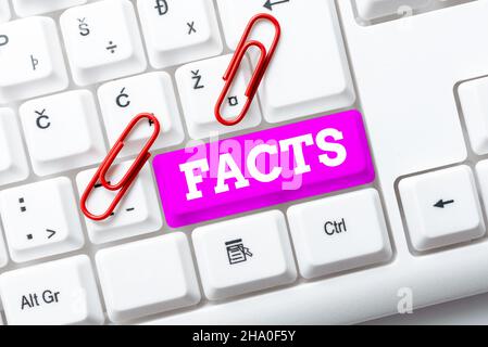 Écriture affichant des variables de texte.Information conceptuelle photo utilisée comme preuve ou partie de rapport article de nouvelles blog publication dactylographiée documents Banque D'Images