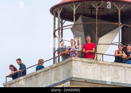 Hjoerring: Haut du phare de Rubjerg Knude (Rubjerg Knude FYR), gens, à Rubjerg, Jylland, Jutland,Danemark Banque D'Images