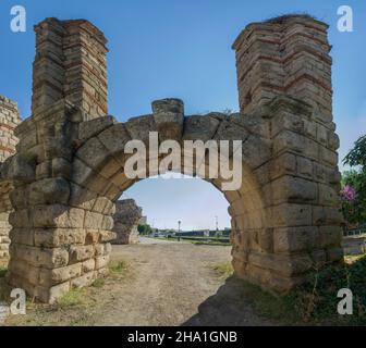 San Lazaro aqueduc vestiges romains, Merida, Espagne.Infrastructure qui a amené l'eau provenant de sources et de cours d'eau souterrains Banque D'Images