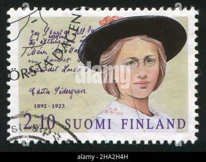 FINLANDE - VERS 1992: Timbre imprimé par la Finlande, montre Edith Sodergran, vers 1992 Banque D'Images