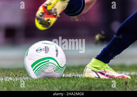 Copenhague, Danemark.09th décembre 2021.La balle de match en fusion vue lors du match de l'UEFA Europa Conference League entre le FC Copenhague et le Slovan Bratislava à Parken à Copenhague.(Crédit photo : Gonzales photo/Alamy Live News Banque D'Images