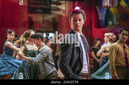 West Side Story année : 2021 USA Directeur : Steven Spielberg Ansel Elgort Banque D'Images