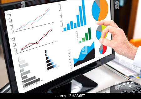 Concept d'analyse graphique affiché sur un écran d'ordinateur Banque D'Images