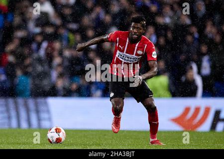 SAN SEBASTIAN, ESPAGNE - DÉCEMBRE 09: Ibrahim Sangare de PSV Eindhoven en action pendant le match de l'UEFA Europa League groupe B entre Real Sociedad et PSV Eindhoven à Estadio Anoeta le 9 décembre 2021 à San Sebastian, Espagne.(Photo par MB Media) Banque D'Images