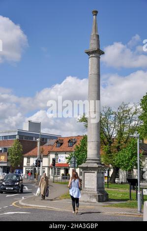 Colonne de New York, Monument Green, High Street, Weybridge, Surrey, Angleterre, Royaume-Uni Banque D'Images