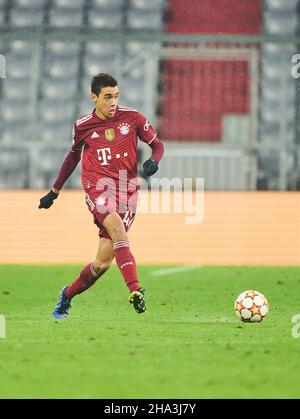 Munich, Allemagne.08th décembre 2021.Jamal MUSIALA, FCB 42 dans le match FC BAYERN MÜNCHEN - FC BARCELONE 3-0 de football UEFA Champions League groupe de la saison 2021/2022 à Munich, 08 décembre 2021.Credit: Peter Schatz/Alay Live News Banque D'Images