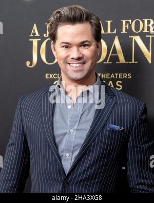 New York, États-Unis.09th décembre 2021.Andrew Rannells participe à la première mondiale de « A Journal for Jordan » au AMC Lincoln Square Theatre de New York, New York, le 9 décembre 2021.(Photo de Gabriele Holtermann/Sipa USA) crédit: SIPA USA/Alay Live News Banque D'Images