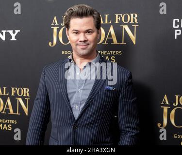 New York, États-Unis.09th décembre 2021.Andrew Rannells participe à la première mondiale de « A Journal for Jordan » au AMC Lincoln Square Theatre de New York, New York, le 9 décembre 2021.(Photo de Gabriele Holtermann/Sipa USA) crédit: SIPA USA/Alay Live News Banque D'Images