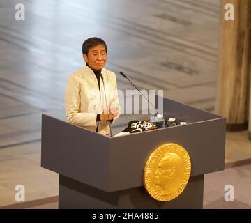 Oslo, Norvège.10th décembre 2021.Maria Ressa à la cérémonie du Prix Nobel de la paix à l'hôtel de ville d'Oslo le 10 décembre 2021.Photo de Marius Gulliksrud/Stella Pictures/ABACAPRESS.COM crédit: Abaca Press/Alay Live News Banque D'Images