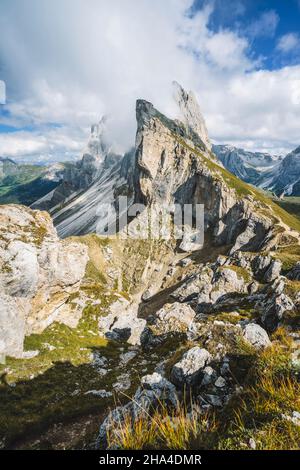 magnifique paysage de pic de seceda dans les alpes dolomites, chaîne de montagnes odle, tyrol du sud, italie, europe. Banque D'Images