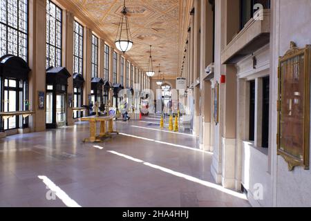 Le hall de réception de la poste à l'intérieur du bâtiment James A.Farley contient aujourd'hui le Hall de train Moynihan de Penn Station.Midtown Manhattan.New York City.USA Banque D'Images