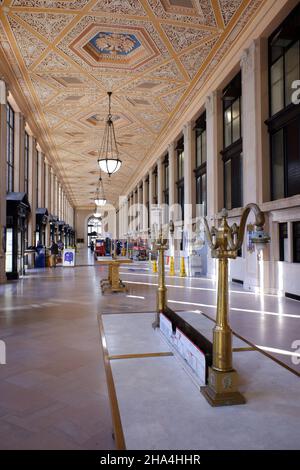 Le hall de réception de la poste à l'intérieur du bâtiment James A.Farley contient aujourd'hui le Hall de train Moynihan de Penn Station.Midtown Manhattan.New York City.USA Banque D'Images
