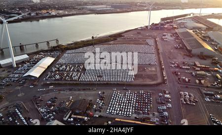 Photographies aériennes de véhicules et de machines au port de Tilbury dans l'Essex. Banque D'Images