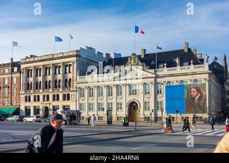 Copenhague, Koebenhavn: Agence européenne pour l'environnement (AEE) à gauche, Ambassade de France (à droite), place Kongens Nytorv, in , Zélande,Sealand, Sjaelland, Denma Banque D'Images