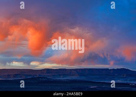 Coucher de soleil sur le lac Powell, page, Arizona Banque D'Images