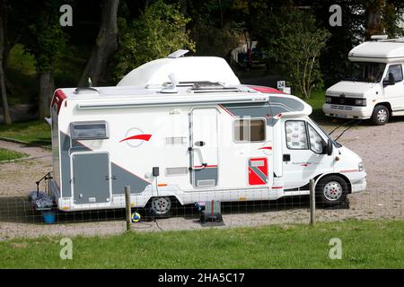 motorhome sur un camping,wilhelmshaven,basse-saxe,allemagne Banque D'Images