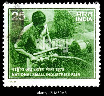 MOSCOU, RUSSIE - 4 NOVEMBRE 2021: Timbre-poste imprimé en Inde montre National Small Industries Fair, New Delhi, vers 1978 Banque D'Images