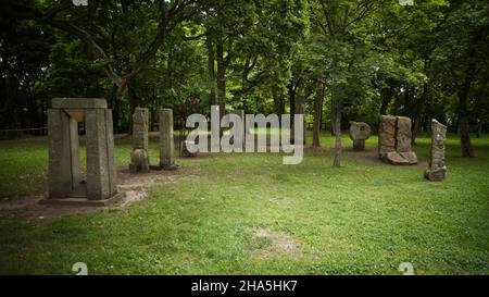 sculptures de gottschalk, limburg an der haardt monastère ruines, ancienne abbaye bénédictine, bad dürkheim, route des vins allemands, rhénanie-palatinat, allemagne Banque D'Images